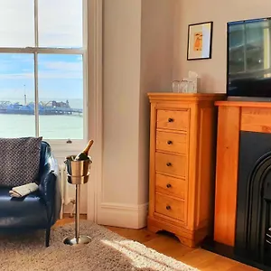 a-room-with-a-view-hotel.brighton-hotels-england.com/